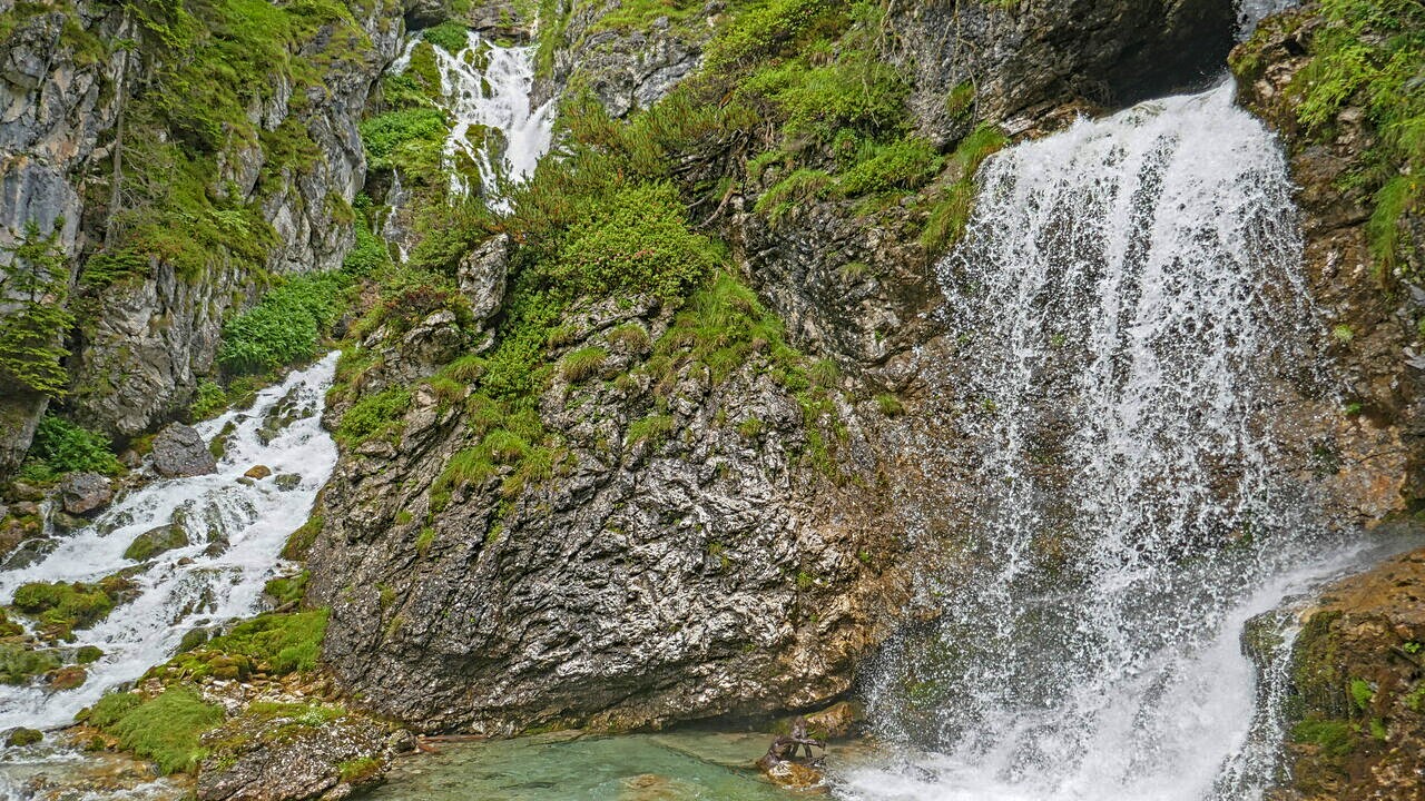 Kleine Wasserfälle
