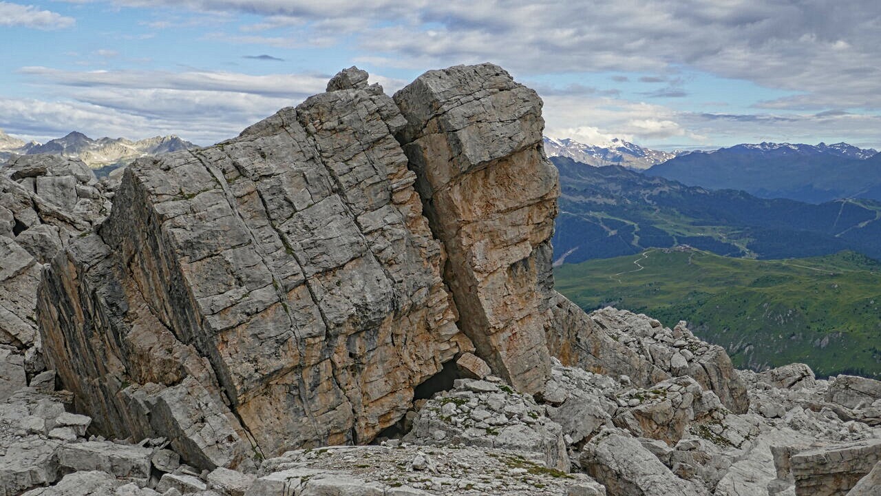 Riesige Felsbrocken