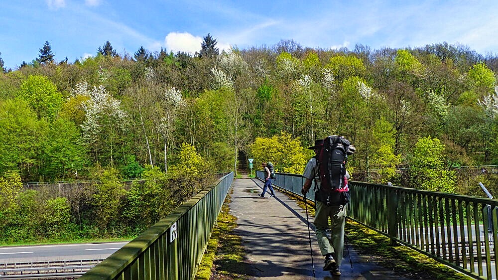 Überquerung der A59