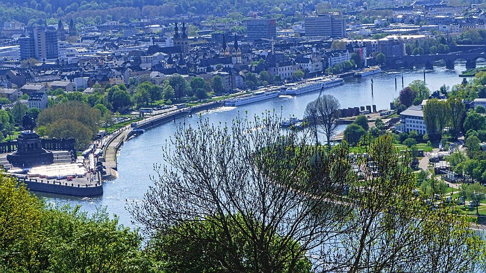 Zusammenfluss von Mosel und Rhein