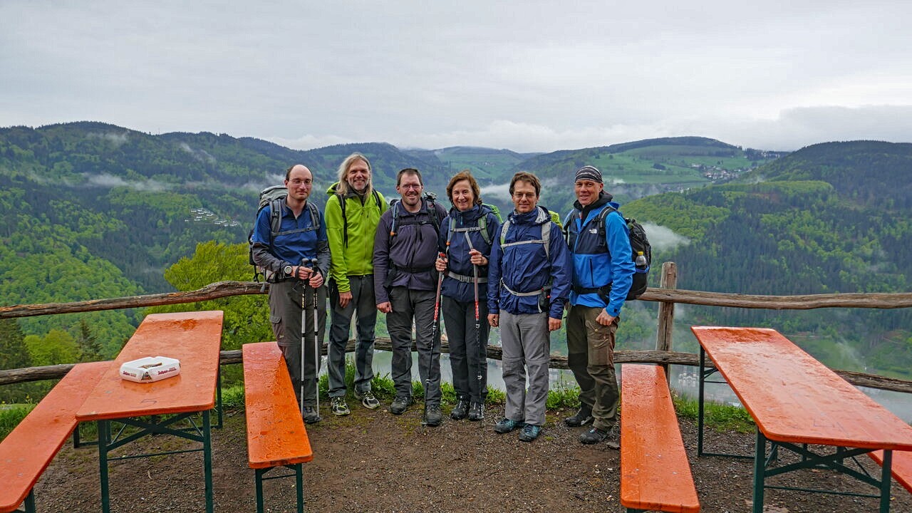Gruppenfoto an der Hasenhorn-Hütte