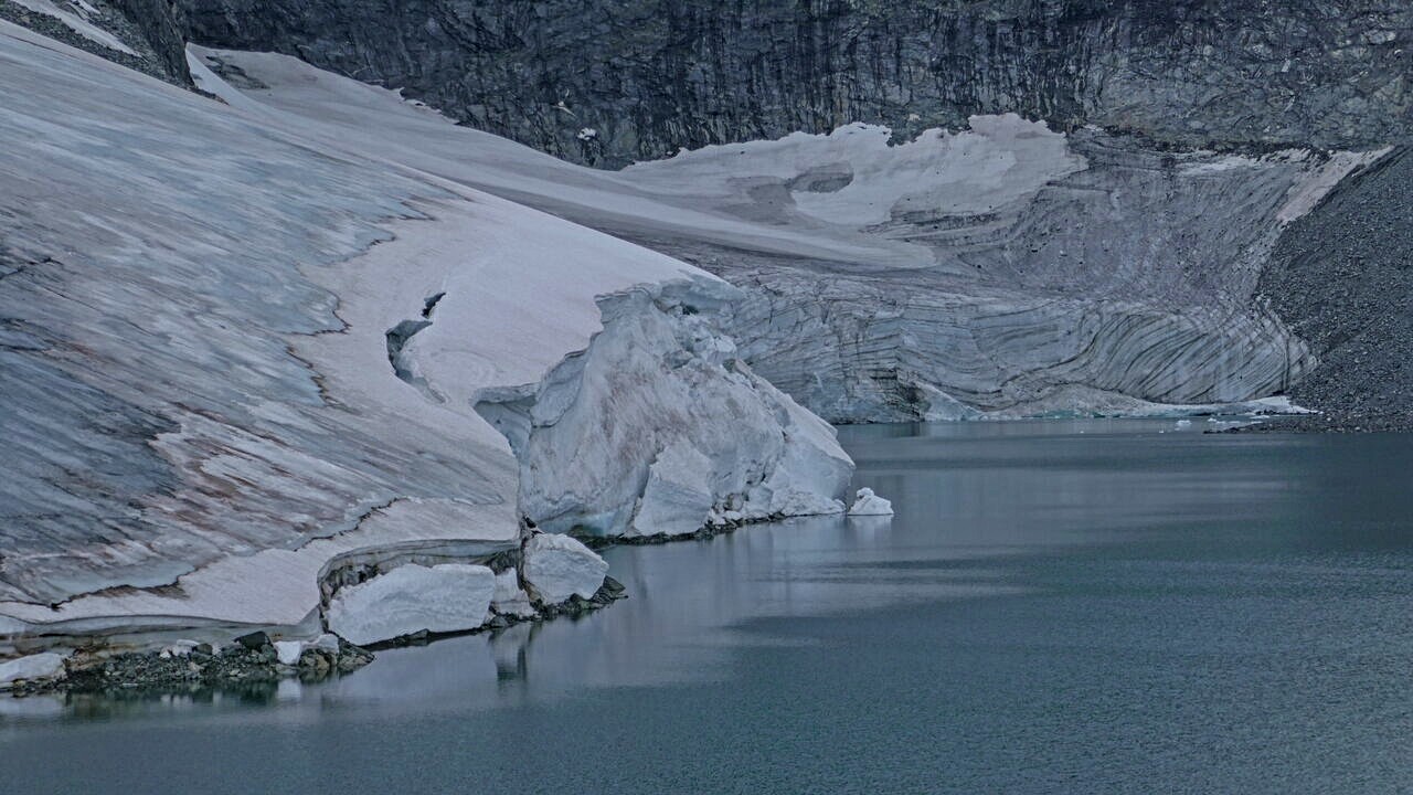 Gletscherabbruch am Juvvatnet