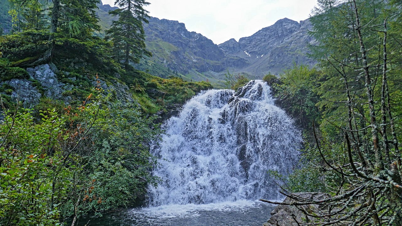 Wasserfall vor dem Obersee