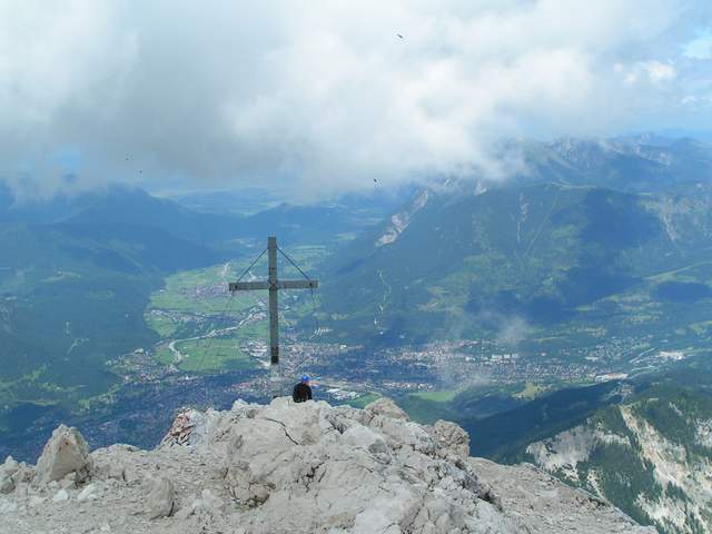 Alpspitzgipfel mit Garmisch