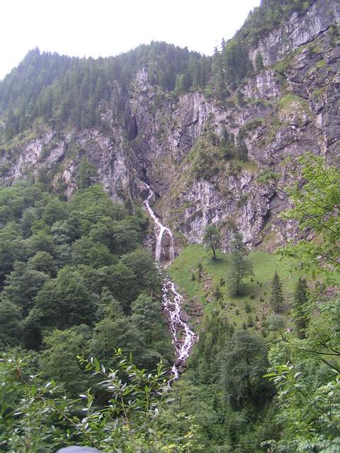 Wasserfall vor der Klamm